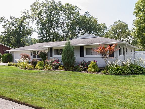 3rd image of 3415 Woodmont Dr