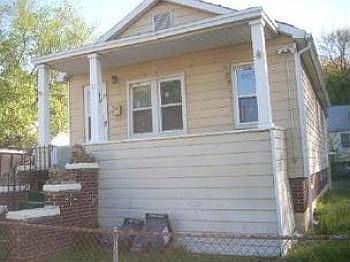 2nd image of 17 Sunnyside Ave
