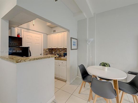 4th image of 3030 Collins Ave APT 1G