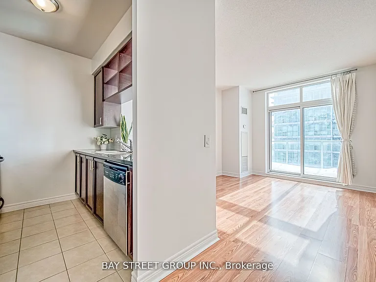 70 Town Centre Ct #Penthouse 3603 — Photo 2