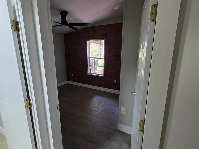 3879 La Salle Ave #1 — Photo 11