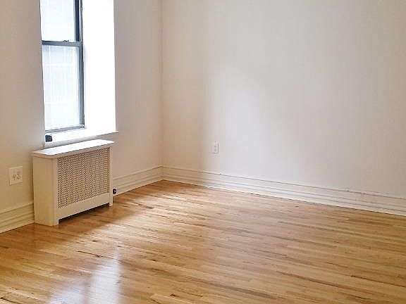3rd image of 206 E 67th St APT 36