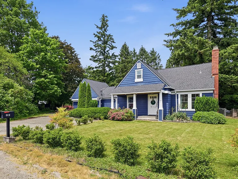 913 84th St SE — Photo 3