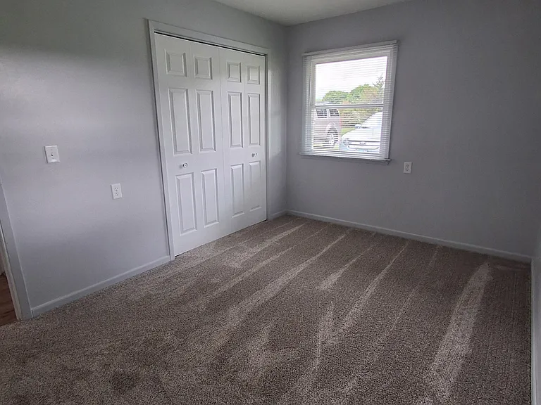 600 E 6th St #7 — Photo 5