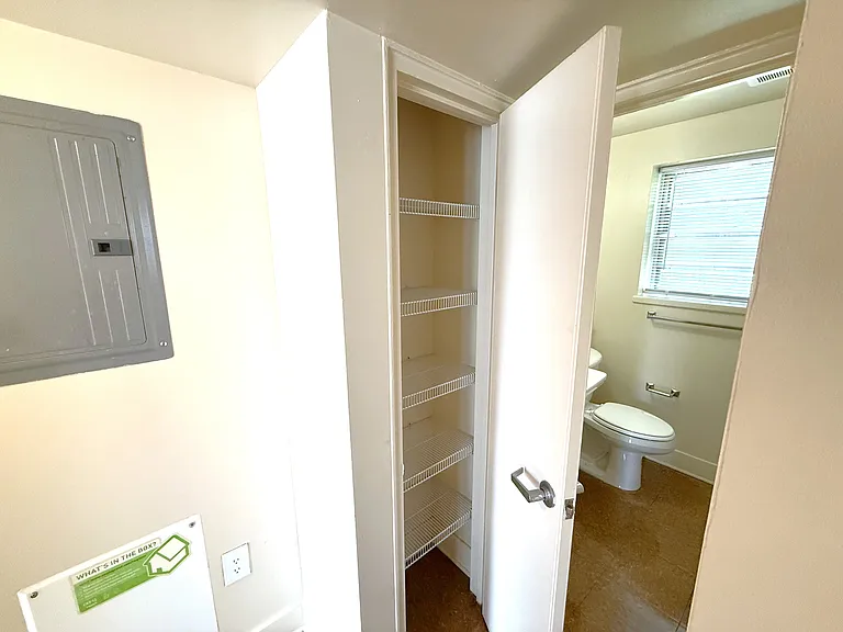 1528 Bluemont Ave SW #121 — Photo 10