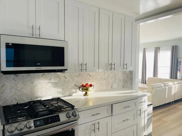 331 Bayview Dr #2, Hermosa Beach, CA 90254