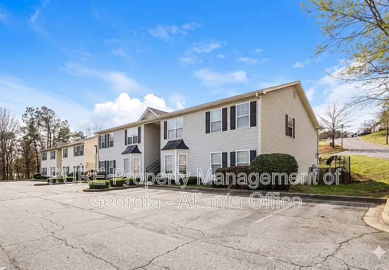 1706 Stonehaven Cir #1706 — Photo 2