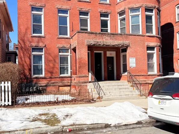 179-183 Walnut St, Holyoke, MA 01040