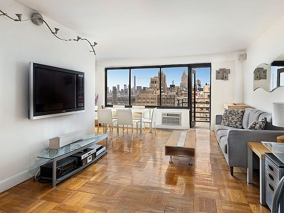 4th image of 372 Central Park W APT 20J