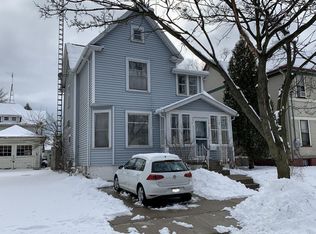 1011 Saint Clair St, Manitowoc, WI 54220