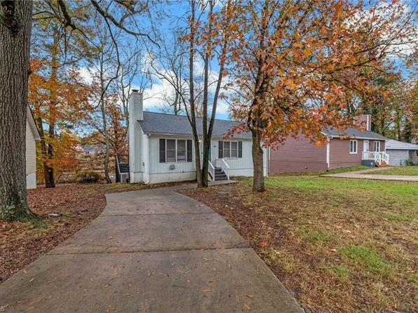 3521 Fiesta Dr, Greensboro, NC 27406