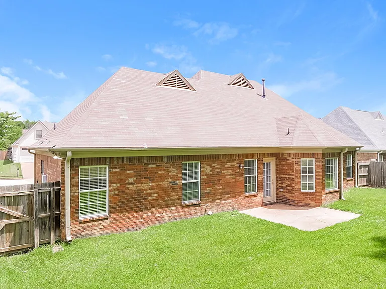 9555 Morning Shadow Dr — Photo 17