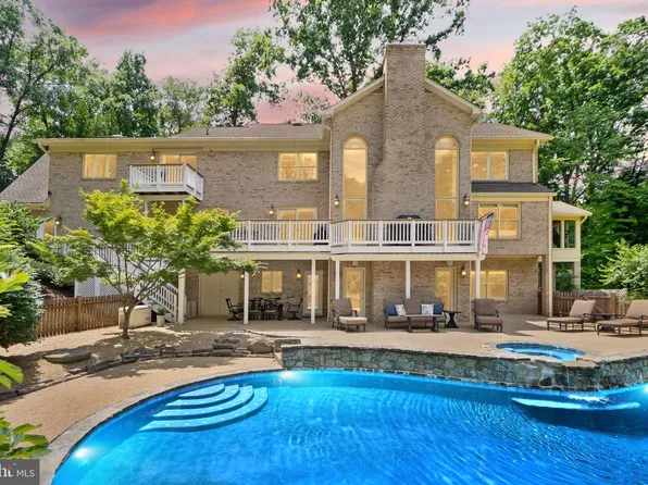 431 Olympia Way, Great Falls, VA 22066