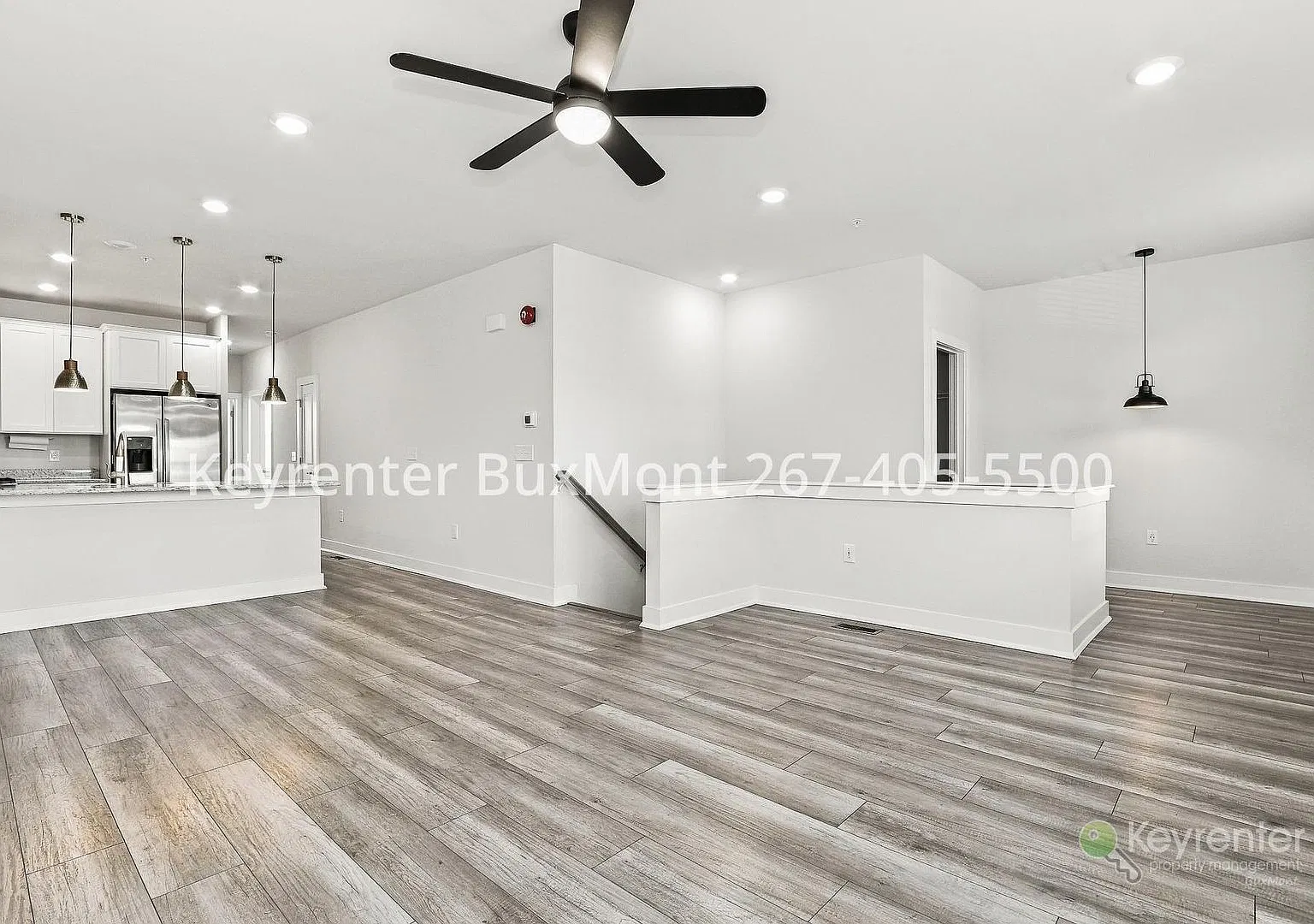 Modern 2 Bed, 2.5 Bath Townhome with Garage in Bensalem — Photo 4