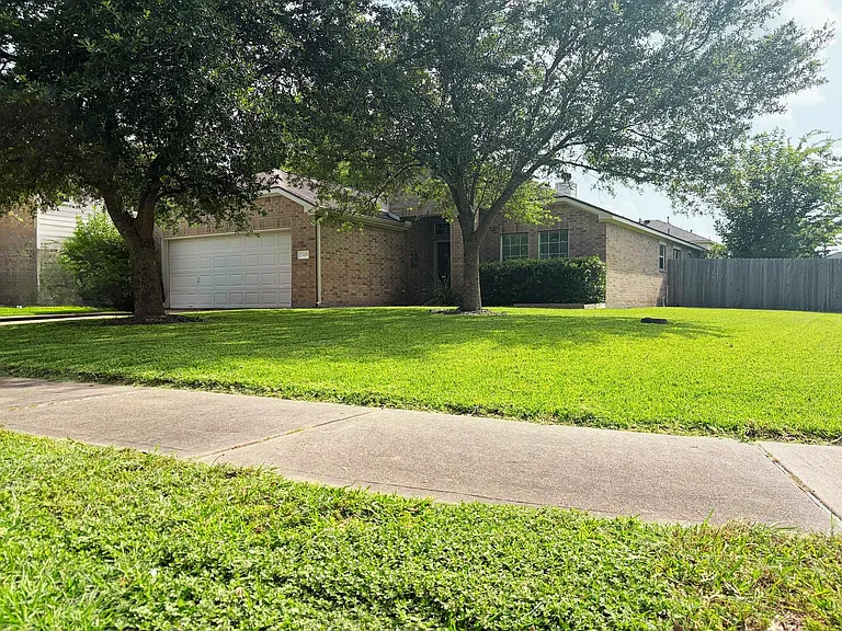 2101 Laughing Gull Ln — Photo 2