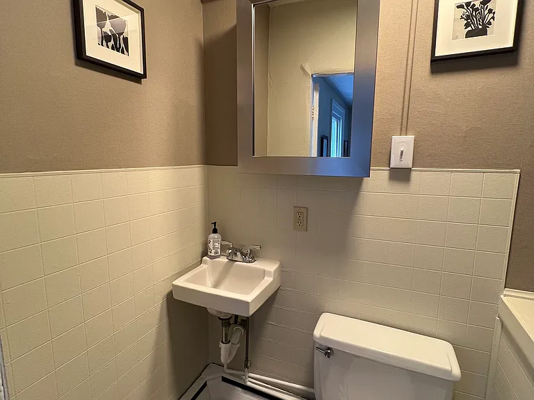 151 1/2 Bradley St #2 — Photo 9