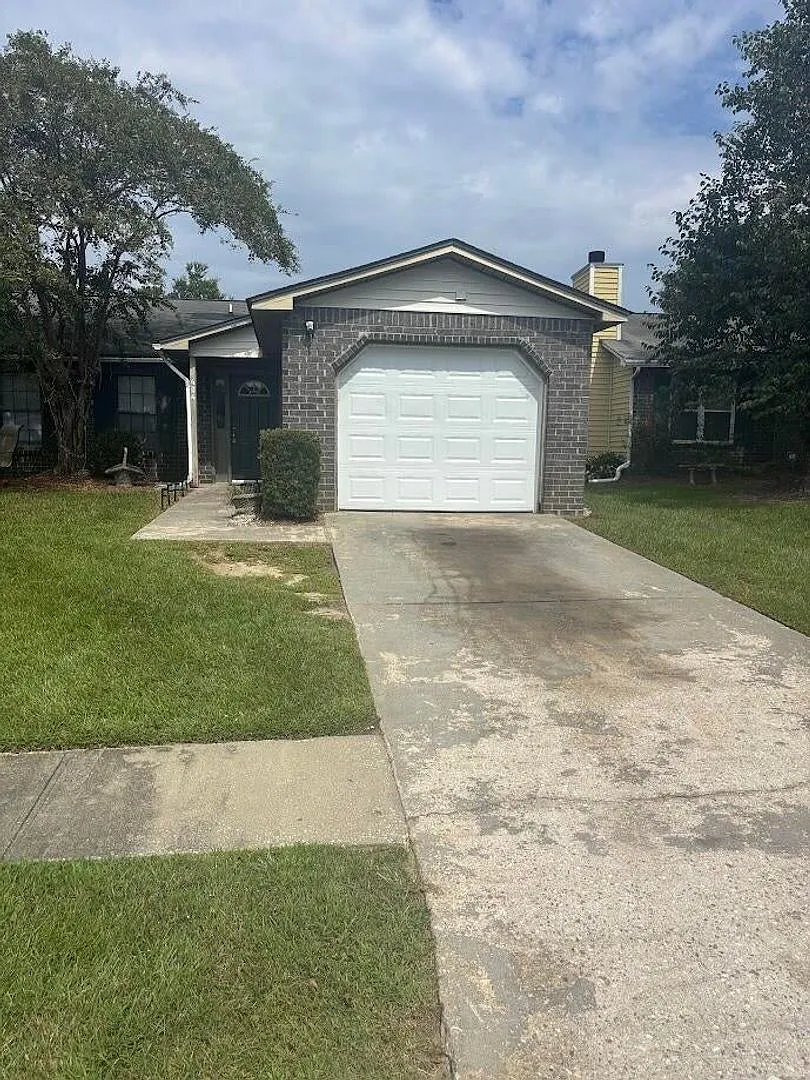 Welcome to College Park Duplexes! — Photo 1