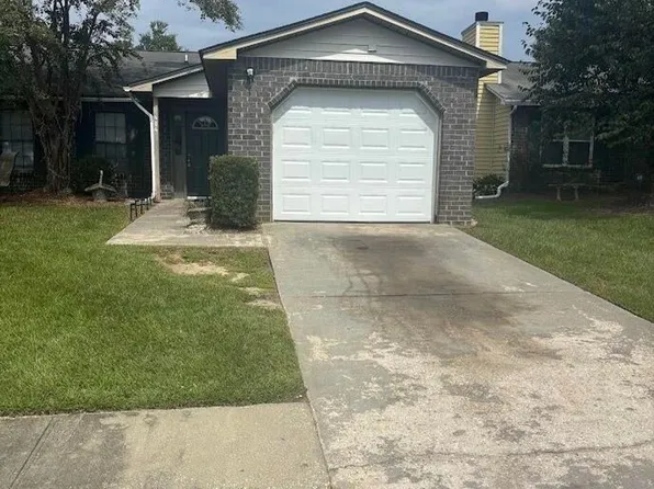 404B Erskine St, Ladson, SC 29456