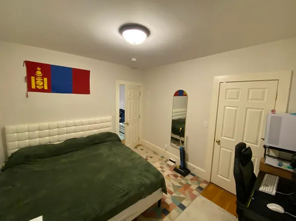 5 Eliot Ave, Brookline, MA 02467