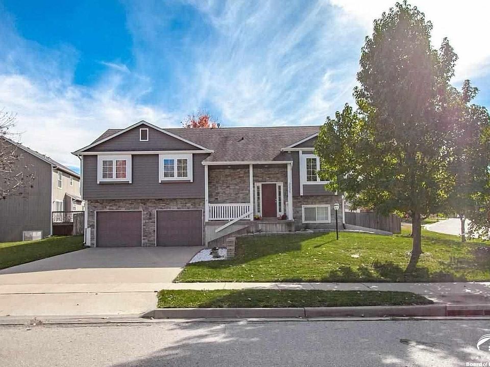 3239  Huntington Lawrence, KS listing photo #1