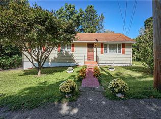 34 Woodstock Rd, Carmel, NY 10512