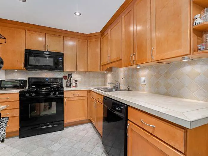 3350 N Carriageway Dr #410 — Photo 6