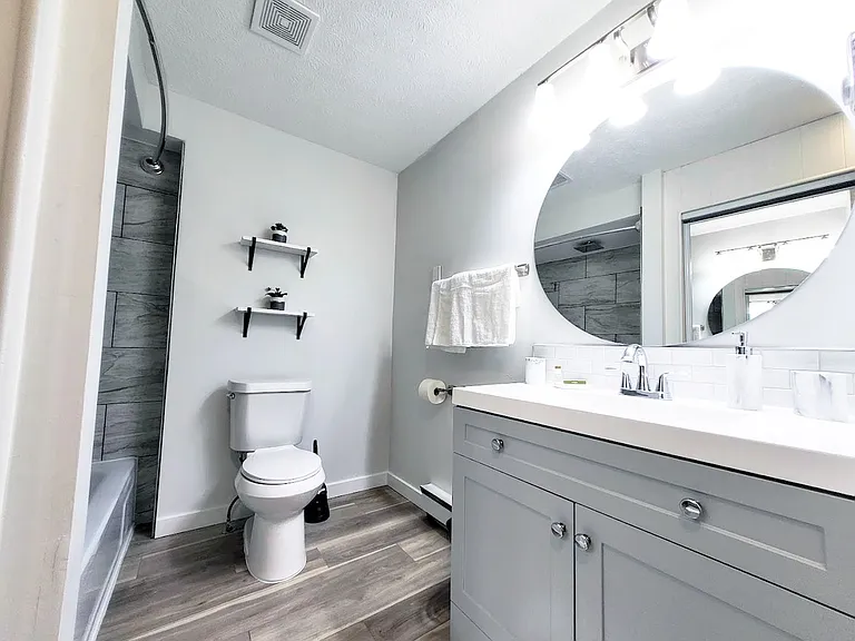 Newly Renovated 1 & 2 Bedroom Apartments in Canton, OH — Photo 14