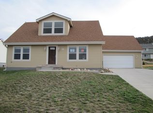 4665 W Painted Hills Dr, Vernal, UT 84078