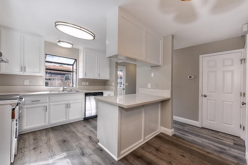 2nd image of 4291 Patterson Dr APT 21