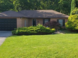 10 Windermere Ct, York, PA 17402