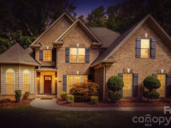 122 English Ivy Ln, Mooresville, NC 28117
