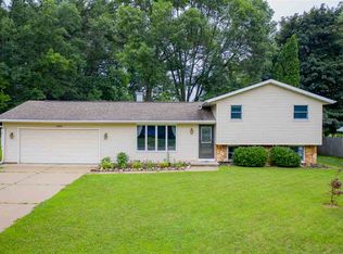 2680 W Point Rd, Green Bay, WI 54304