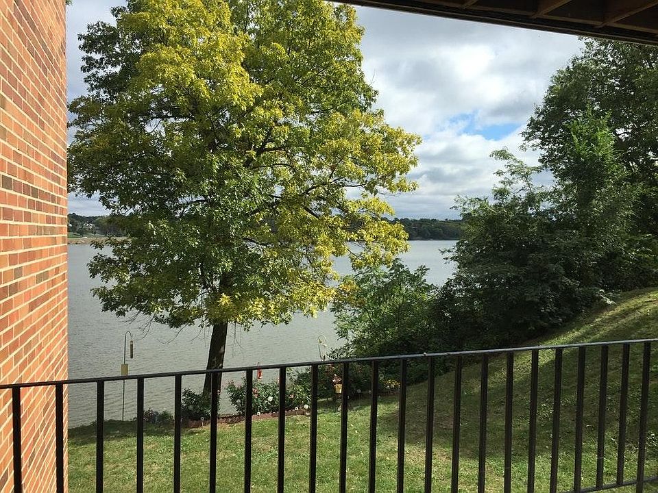 Beautiful Lake Decatur view