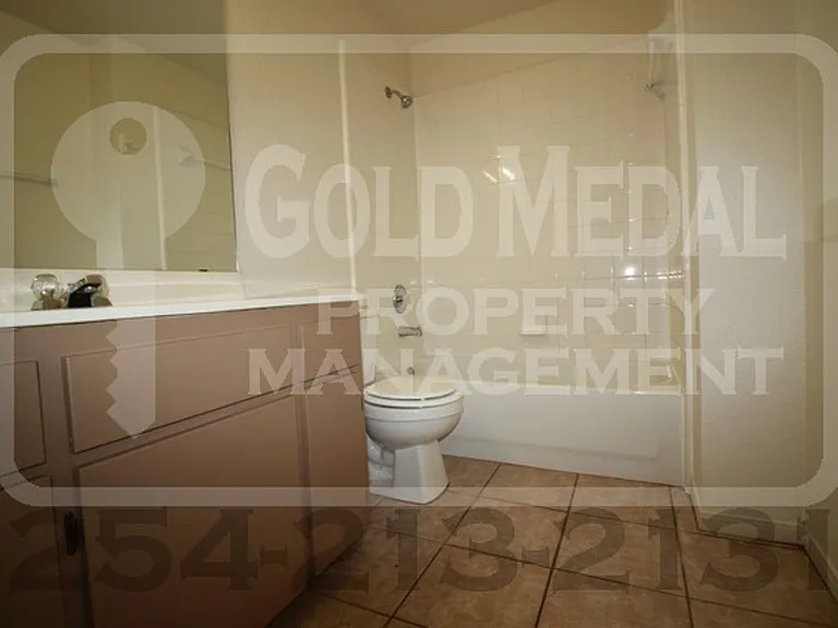 217 Janelle Dr — Photo 7
