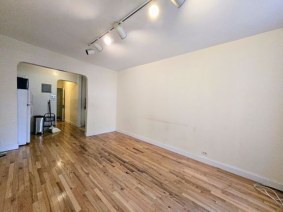 2nd image of 449 W 43rd St #3Z