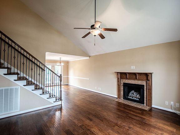 4th image of 1085 Ishee Dr