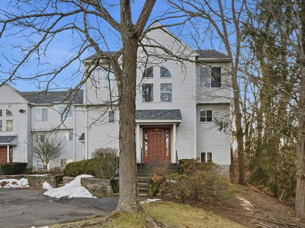 117 Hamden Avenue APT I, Waterbury, CT 06704