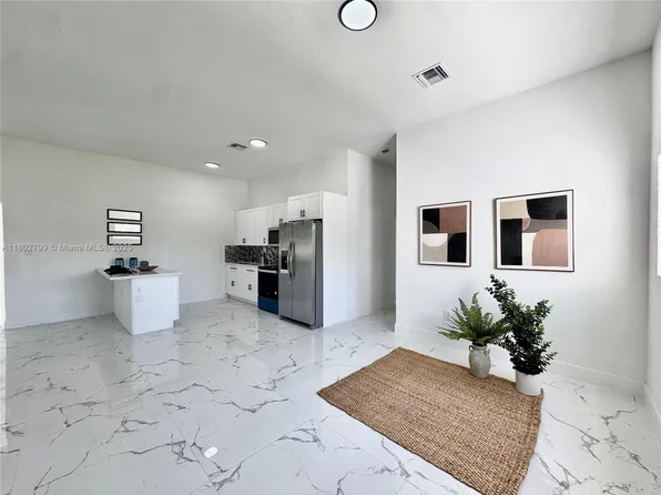 25 NW 193rd St, Miami Gardens, FL 33169