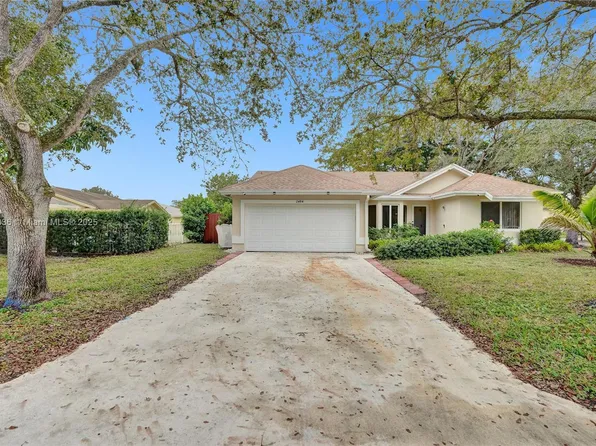 2484 NW 95th Ave, Pompano Beach, FL 33065
