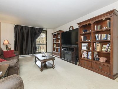 4215 North 100th STREET #220, Milwaukee, WI, 53222