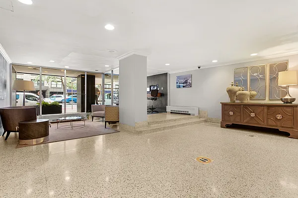 Rented by Compass | media 9