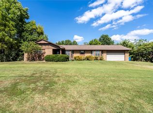 1298 E Main St, Gentry, AR 72734