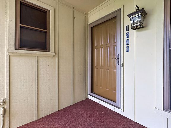 3rd image of 1338 Glenmere Cir