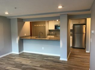 125 Kenberry Dr #10, East Lansing, MI 48823