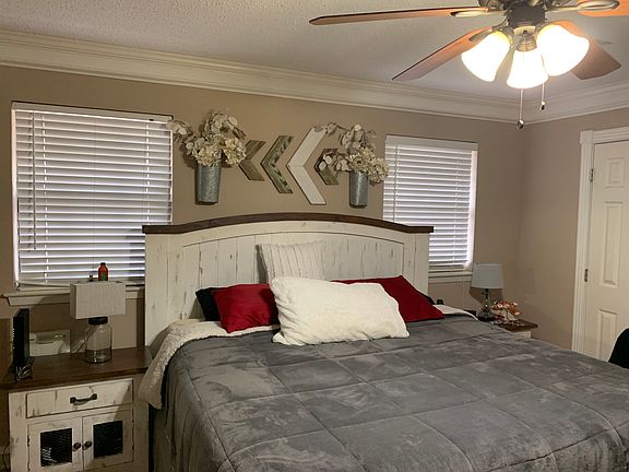 5th image of 243 Park Ln