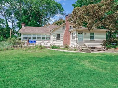 432 Harrison Drive, Centerport, NY, 11721