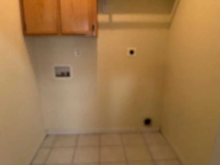 LAUNDRY ROOM - WASHER & DRYER HOOKUPS