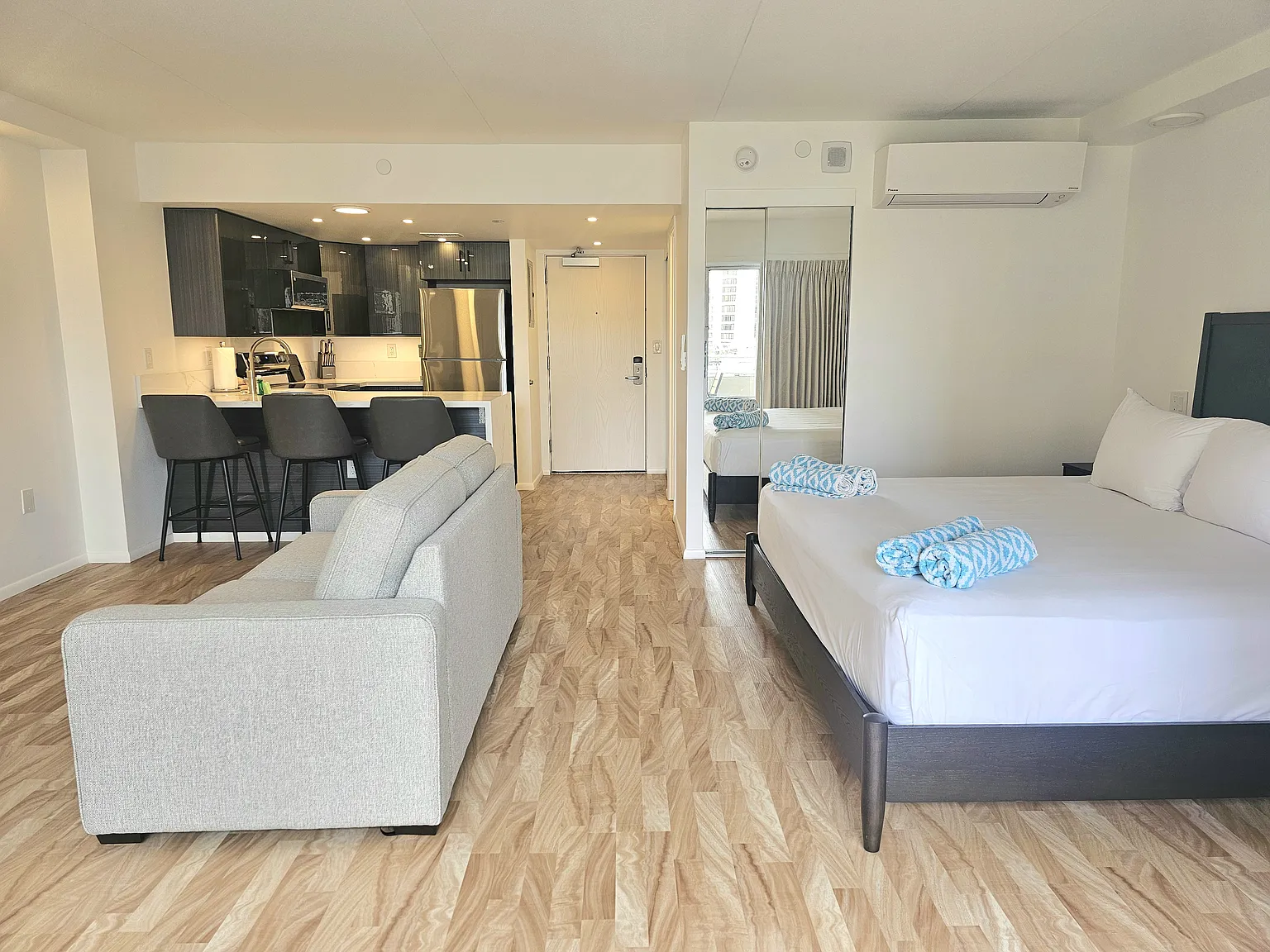 1 bed, 500 sqft, $3,500 — Photo 3