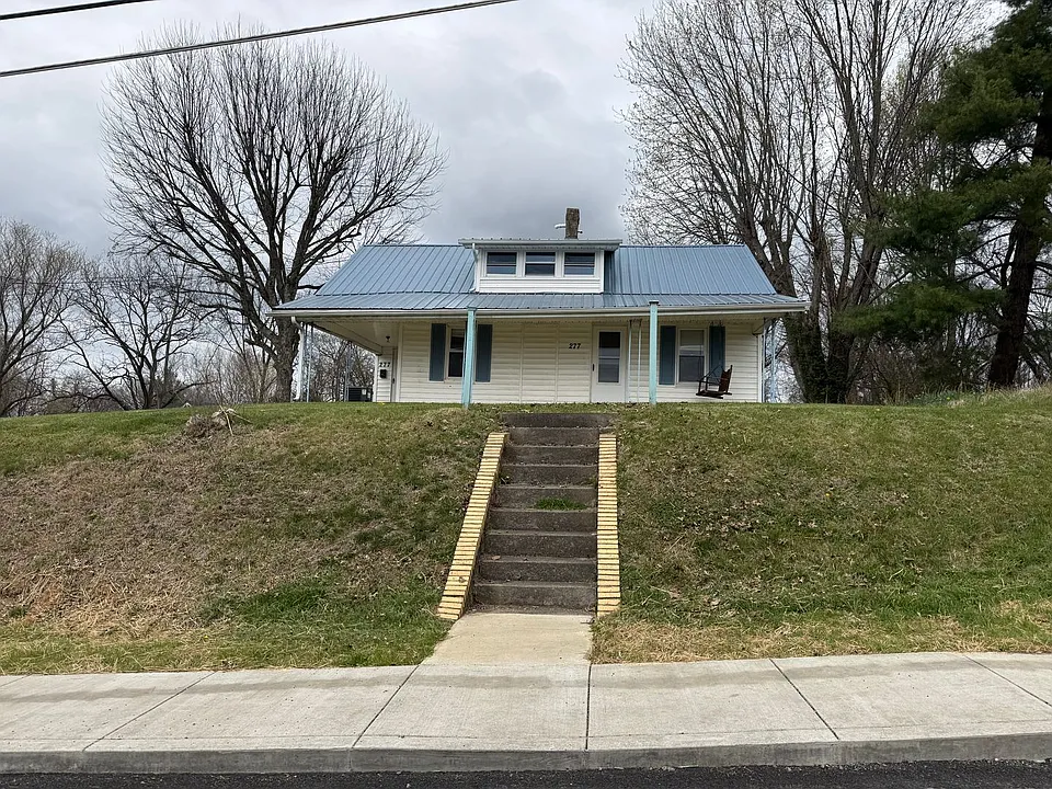 277 E Main St