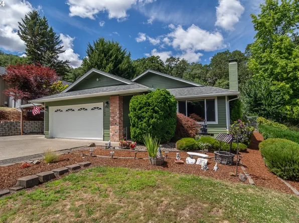 2108 SE Lois Dr, Roseburg, OR 97470